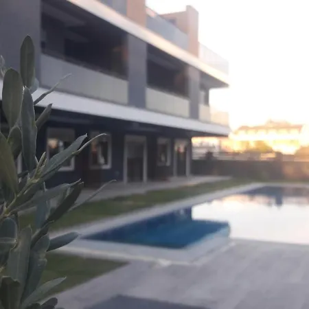 Mali Garden Side