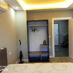Mali Garden * Side